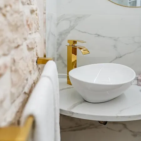 Bed and breakfast Gold 4*